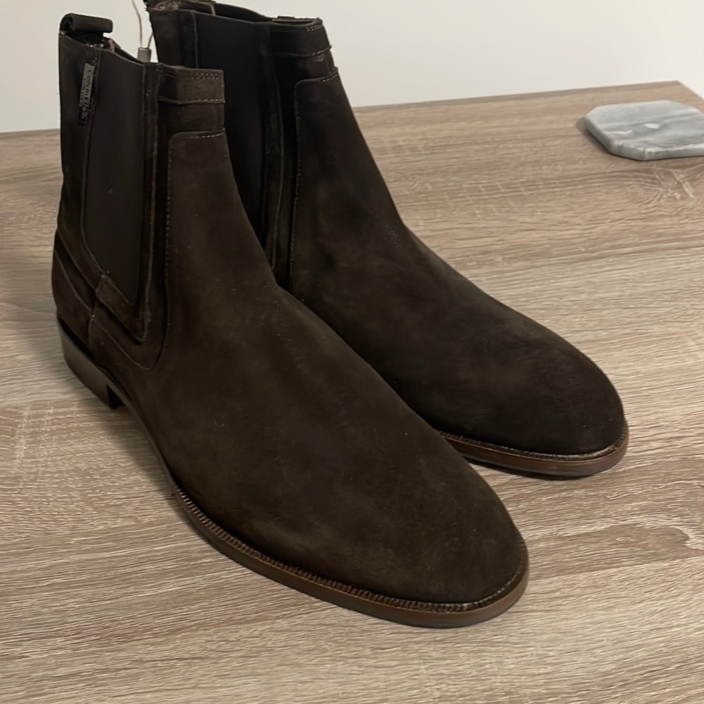 Calvin Klein collection Chelsea boots size 10/43
